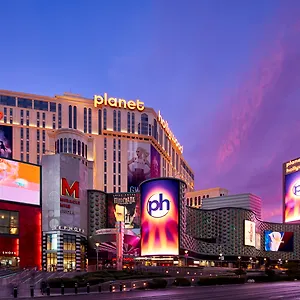 4* Курортный комплекс Planet Hollywood & Casino